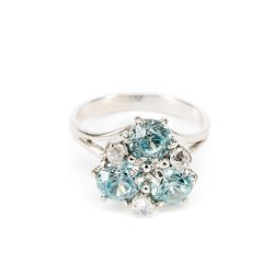 Anello in Oro Bianco Zirconi Azzurri e Diamanti Rosetta