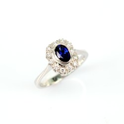 Anello Tipo Margherita Oro Bianco e Zaffiro Termodiffuso
