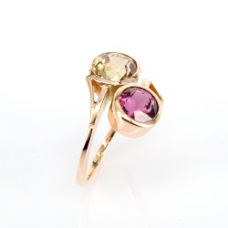 Anello Tipo Contrarier Oro Giallo Zircone Naturale E Granato